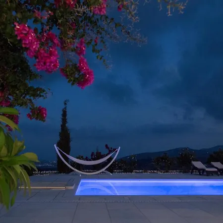 Villa Full Moon
