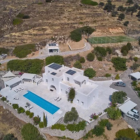 Full Moon Villa
